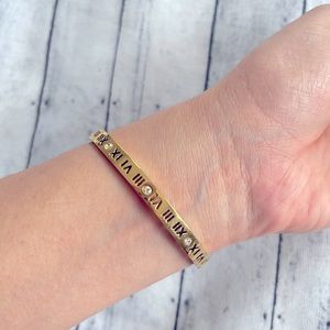 Gold Roman Numeral Bracelet